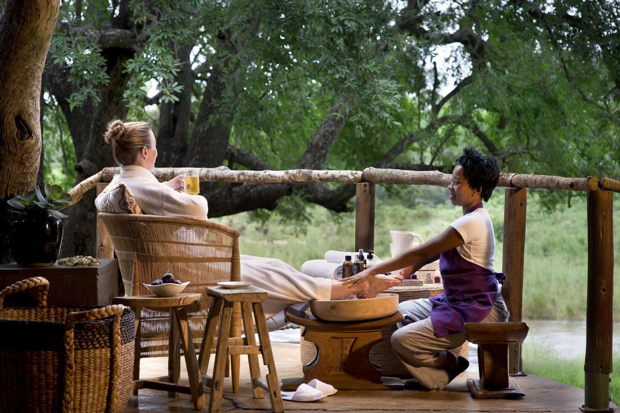 Lion Sands - Tinga Lodge スククザ エクステリア 写真