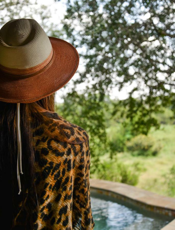 Lion Sands - Tinga Lodge スククザ エクステリア 写真